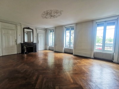 APPARTEMENT T3 A VENDRE - LYON 2EME ARRONDISSEMENT - 85 m2 - 489000 €