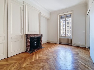APPARTEMENT T3 A VENDRE - LYON 3EME ARRONDISSEMENT - 81 m2 - 448000€