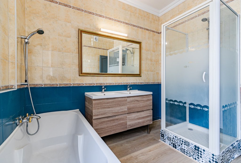 Maison 3 chambres A VENDRE - VILLEURBANNE - 97.42 m2 - 275 000 &euro;