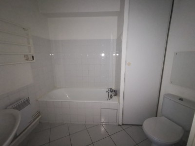 STUDIO A VENDRE - LYON 8EME ARRONDISSEMENT - 34 m2 - 143000€