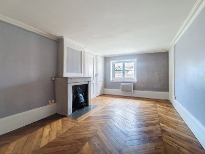 APPARTEMENT T2 A VENDRE - LYON 6EME ARRONDISSEMENT - 70 m2 - 365000 €