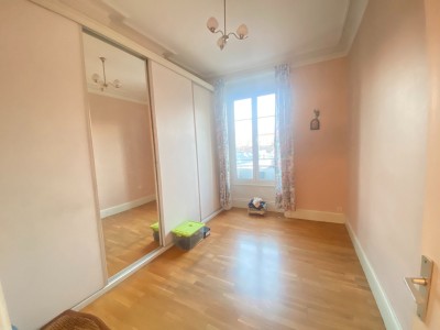 APPARTEMENT T2 - VILLEURBANNE - 57 m2 - VENDU