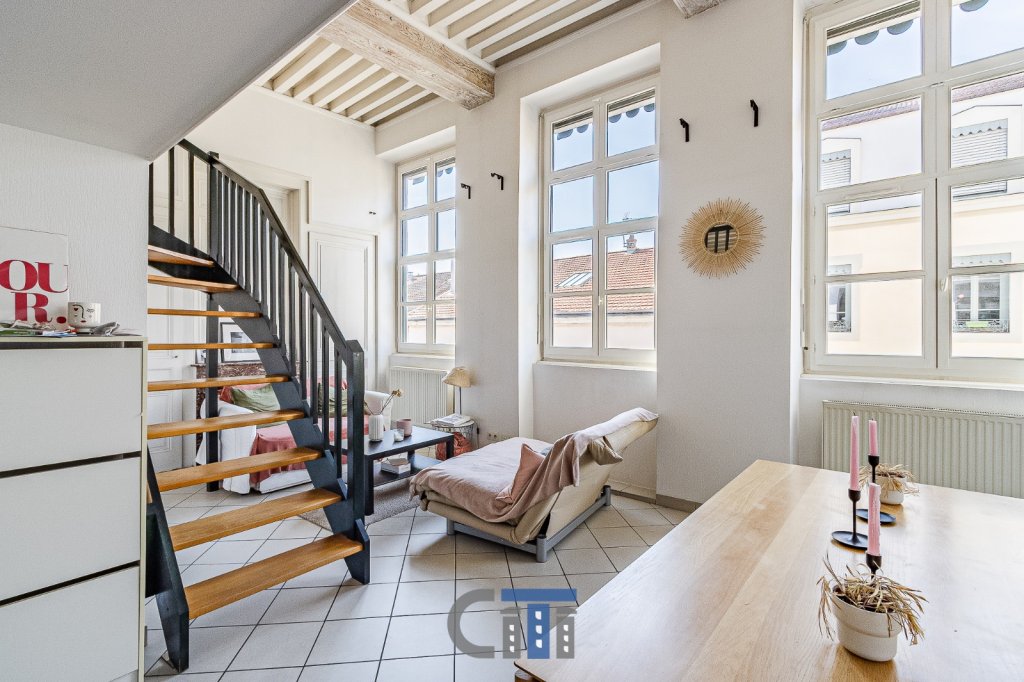 APPARTEMENT T3 A VENDRE - LYON 6EME ARRONDISSEMENT - 63.3 m2 - 329 000 &euro;