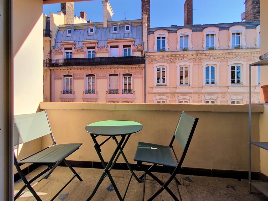 APPARTEMENT T3 A VENDRE - LYON 6EME ARRONDISSEMENT - 53.72 m2 - 345 000 &euro;