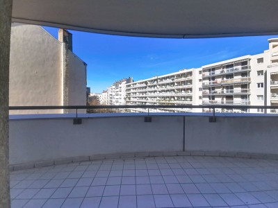 APPARTEMENT T3 A VENDRE - VILLEURBANNE - 68 m2 - 280000€