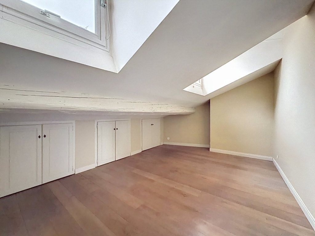 APPARTEMENT T4 A VENDRE - LYON 2EME ARRONDISSEMENT - 137 m2 - 550 000 &euro;