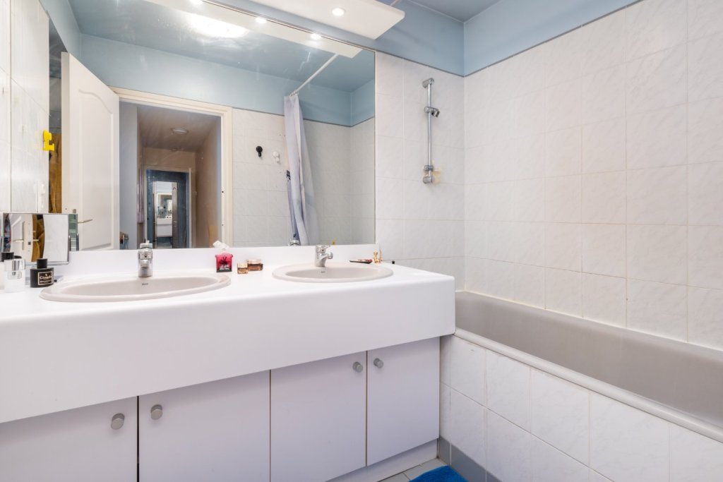 APPARTEMENT T4 A VENDRE - LYON 6EME ARRONDISSEMENT - 80.61 m2 - 540 000 &euro;