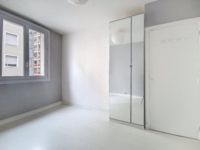 APPARTEMENT T4 A VENDRE - VILLEURBANNE - 79 m2 - 325000€