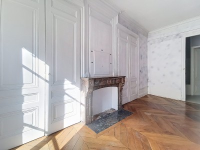 APPARTEMENT T5 - LYON 1ER ARRONDISSEMENT - 128 m2 - VENDU