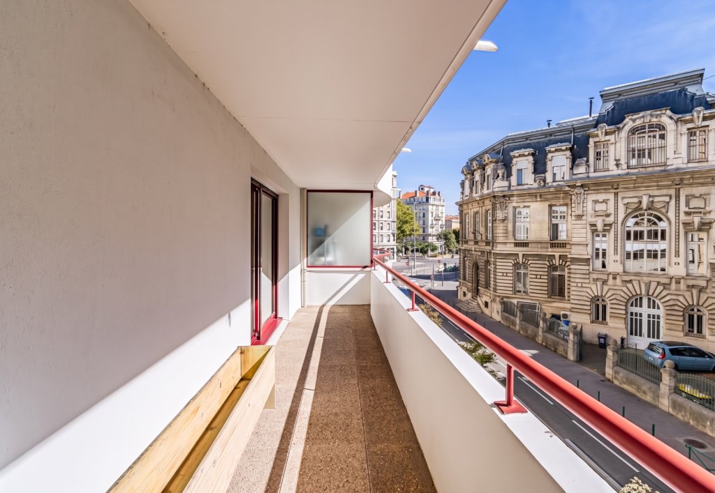APPARTEMENT T5 A VENDRE - LYON 7EME ARRONDISSEMENT - 112 m2 - 450 000 &euro;
