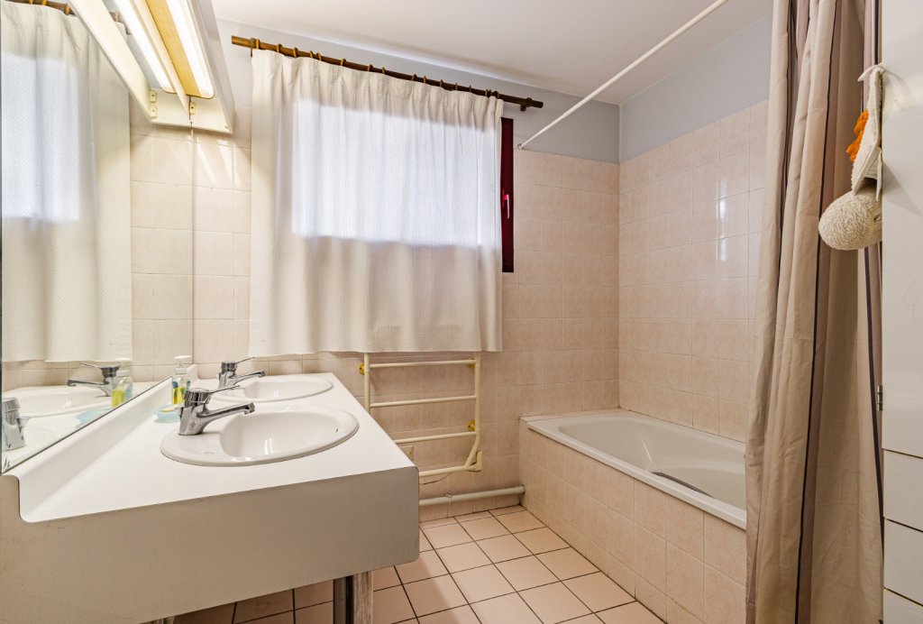 APPARTEMENT T5 A VENDRE - LYON 7EME ARRONDISSEMENT - 112 m2 - 450 000 &euro;