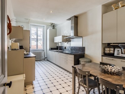 APPARTEMENT T6 A VENDRE - LYON 7EME ARRONDISSEMENT - 197 m2 - 1100000€